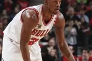 篮球直播-巴特勒在勇士比赛中出色防守，晋级下一阶段引发热议！